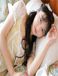 《我和妽妽在厨房里的激情区二区》