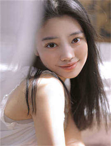 《东南亚11孩岁女精品A片》